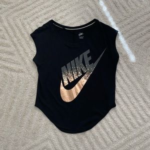Nike Signal Metallic Tee